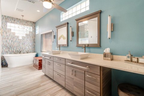 Casa en venta en Titusville, Florida, 4 dormitorios, 248.42 m2 № 1580300 - foto 13
