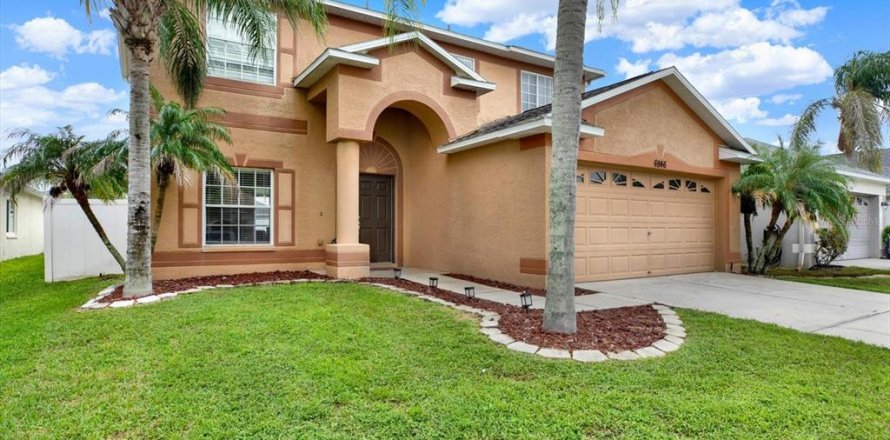 House in Wesley Chapel, Florida 3 bedrooms, 162.11 sq.m. № 2396826