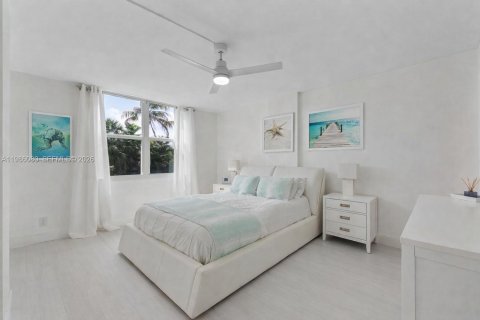 Condominio en venta en Oakland Park, Florida, 2 dormitorios, 90.58 m2 № 2044827 - foto 11