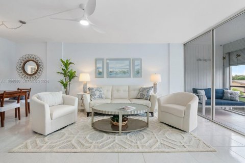 Condominio en venta en Oakland Park, Florida, 2 dormitorios, 90.58 m2 № 2044827 - foto 8
