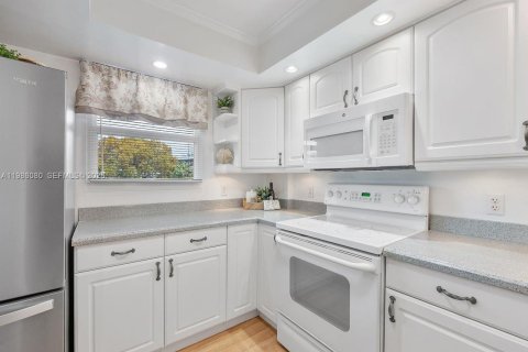 Condominio en venta en Oakland Park, Florida, 2 dormitorios, 90.58 m2 № 2044827 - foto 3