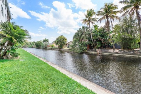 Condominio en venta en Oakland Park, Florida, 2 dormitorios, 90.58 m2 № 2044827 - foto 26