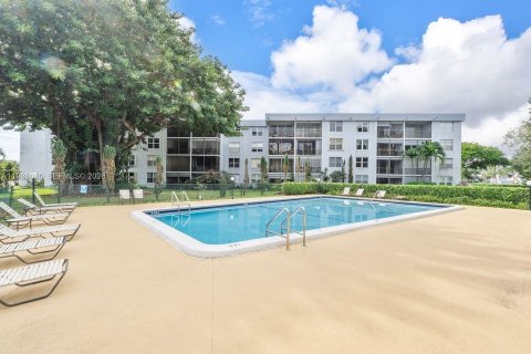 Condominio en venta en Oakland Park, Florida, 2 dormitorios, 90.58 m2 № 2044827 - foto 30