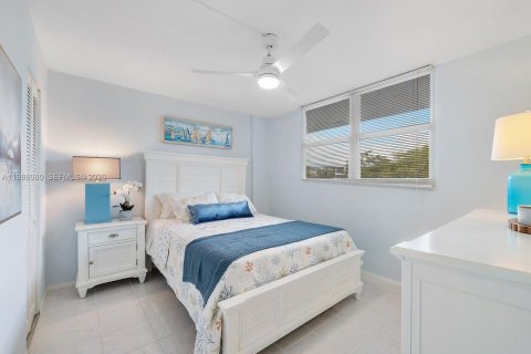 Condominio en venta en Oakland Park, Florida, 2 dormitorios, 90.58 m2 № 2044827 - foto 15