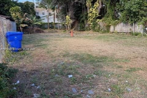 Commercial property in Miami, Florida № 1973007 - photo 3