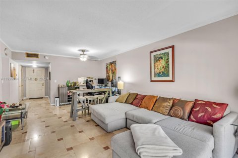 Copropriété à vendre à Hollywood, Floride: 2 chambres, 89.28 m2 № 2089294 - photo 10