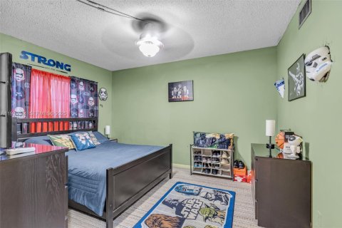 Copropriété à vendre à Hollywood, Floride: 2 chambres, 89.28 m2 № 2089294 - photo 13