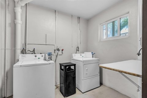 Copropriété à vendre à Hollywood, Floride: 2 chambres, 89.28 m2 № 2089294 - photo 30