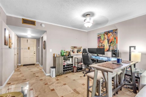 Copropriété à vendre à Hollywood, Floride: 2 chambres, 89.28 m2 № 2089294 - photo 11