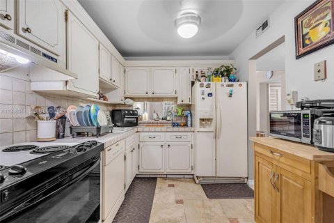 Copropriété à vendre à Hollywood, Floride: 2 chambres, 89.28 m2 № 2089294 - photo 8