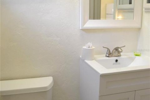 Commercial property in Venice, Florida 2 bedrooms, 72.93 sq.m. № 1906387 - photo 12