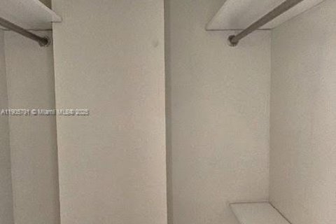 Снять в аренду кондоминиум в Норт-Майами-Бич, Флорида 1 спальня, 73.39м2, № 1956419 - фото 13