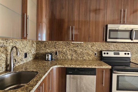 Снять в аренду кондоминиум в Норт-Майами-Бич, Флорида 1 спальня, 73.39м2, № 1956419 - фото 7