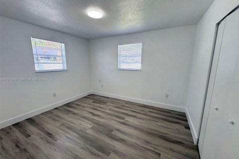 Купить виллу или дом в Хомстед, Флорида 3 спальни, 98.29м2, № 2033960 - фото 9