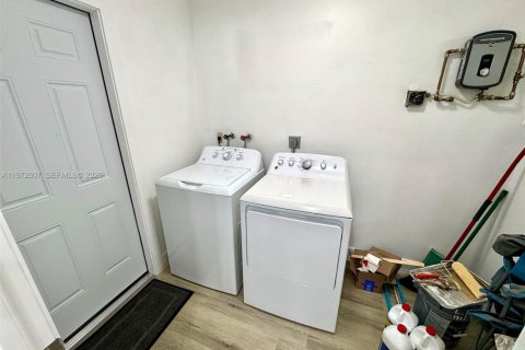 Купить виллу или дом в Хомстед, Флорида 3 спальни, 98.29м2, № 2033960 - фото 13