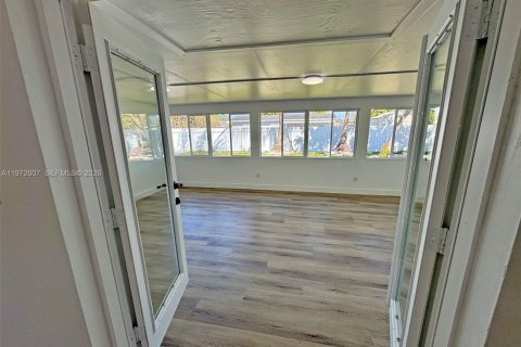 Купить виллу или дом в Хомстед, Флорида 3 спальни, 98.29м2, № 2033960 - фото 7