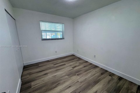 Купить виллу или дом в Хомстед, Флорида 3 спальни, 98.29м2, № 2033960 - фото 11