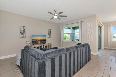 House in Bradenton, Florida 3 bedrooms, 155.52 sq.m. № 1854389 - photo 25