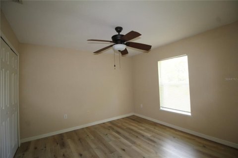 Снять в аренду виллу или дом в Норт-Порт, Флорида 8 комнат, 205.96м2, № 1854026 - фото 9