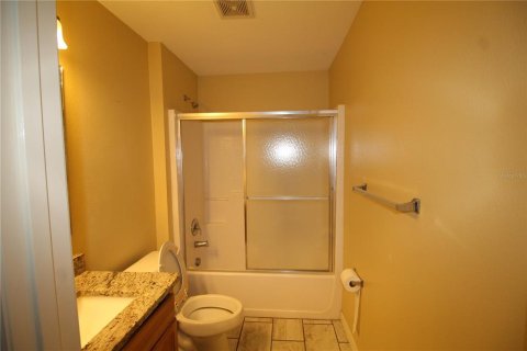 Снять в аренду виллу или дом в Норт-Порт, Флорида 8 комнат, 205.96м2, № 1854026 - фото 10