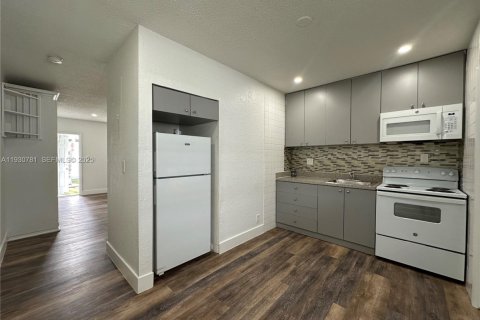 Appartement à louer à Hallandale Beach, Floride № 1989501 - photo 14