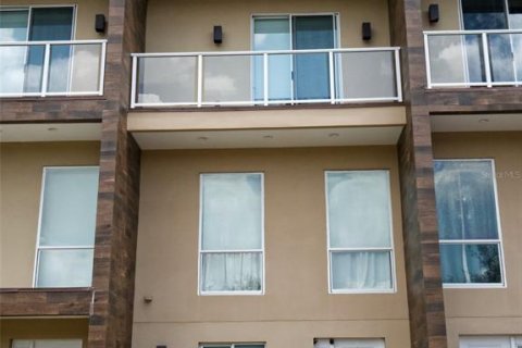Condo à Kissimmee, Floride, 4 chambres  № 2133939