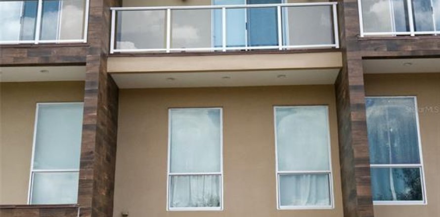 Condo à Kissimmee, Floride, 4 chambres  № 2133939