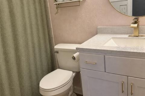 House in Port Orange, Florida 2 bedrooms, 100.24 sq.m. № 2305131 - photo 13