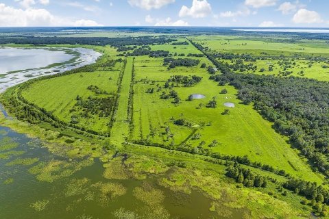 Купить земельный участок в Лейк-Уэльс, Флорида № 2422793 - фото 3
