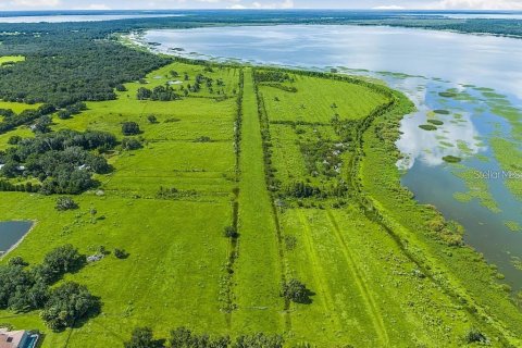 Купить земельный участок в Лейк-Уэльс, Флорида № 2422793 - фото 2