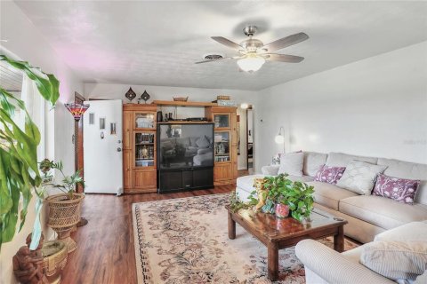 House in Lakeland, Florida 3 bedrooms, 189.15 sq.m. № 1898411 - photo 11