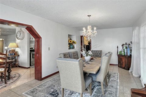 House in Lakeland, Florida 3 bedrooms, 189.15 sq.m. № 1898411 - photo 20