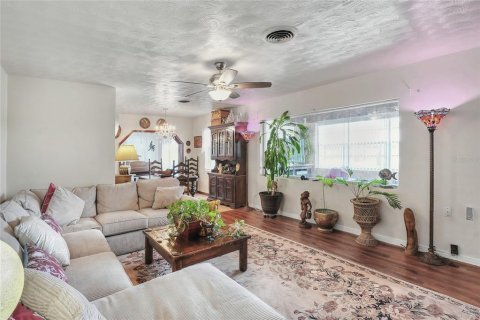 House in Lakeland, Florida 3 bedrooms, 189.15 sq.m. № 1898411 - photo 12