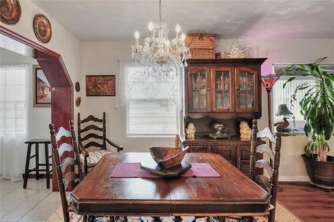 House in Lakeland, Florida 3 bedrooms, 189.15 sq.m. № 1898411 - photo 16