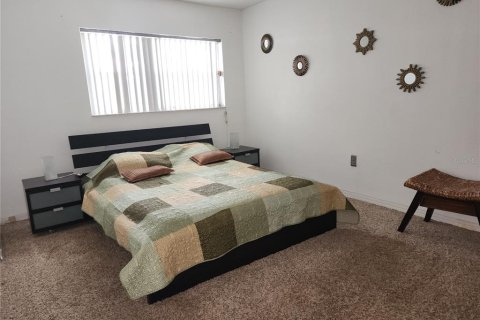 Condo in Saint Petersburg, Florida, 1 bedroom  № 1761268 - photo 8