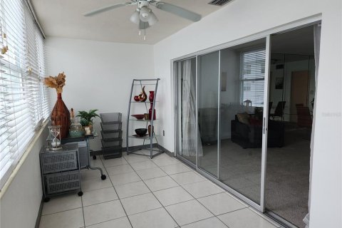 Condo in Saint Petersburg, Florida, 1 bedroom  № 1761268 - photo 10