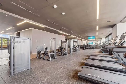 Купить кондоминиум в Майами, Флорида 1 спальня, № 1967592 - фото 10