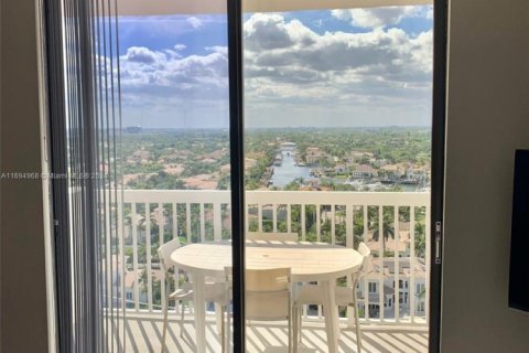 Купить кондоминиум в Холливуд, Флорида 2 спальни, 113.43м2, № 2038118 - фото 2