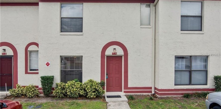 Adosado en Orlando, Florida 2 dormitorios, 113.99 m2 № 1901649