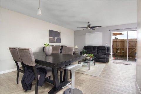 Adosado en alquiler en Orlando, Florida, 2 dormitorios, 113.99 m2 № 1901649 - foto 4