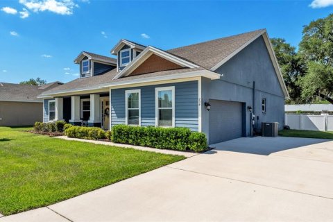 House in Bartow, Florida 4 bedrooms, 222.22 sq.m. № 2219046 - photo 4