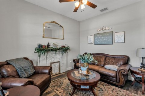 House in Bartow, Florida 4 bedrooms, 222.22 sq.m. № 2219046 - photo 18