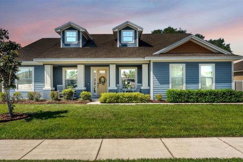 House in Bartow, Florida 4 bedrooms, 222.22 sq.m. № 2219046 - photo 2