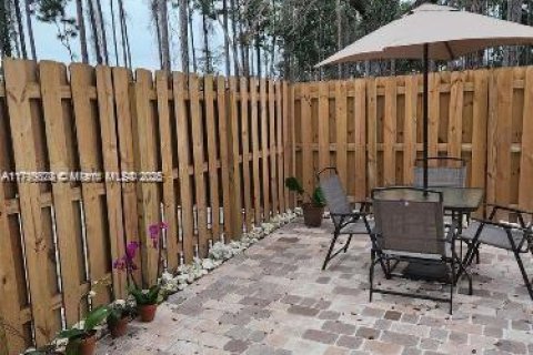 Townhouse in Homestead, Florida 3 bedrooms, 169.73 sq.m. № 1708124 - photo 21