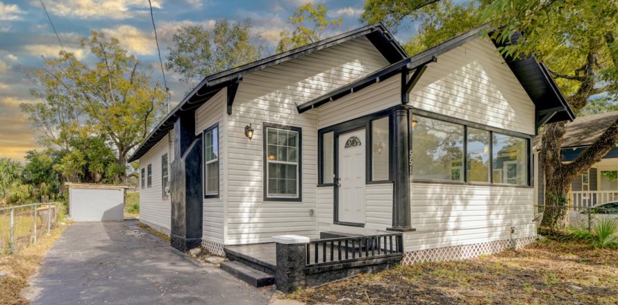 House in Jacksonville, Florida 3 bedrooms, 100.52 sq.m. № 818046