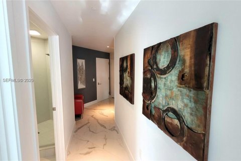 Купить кондоминиум в Майами, Флорида 2 спальни, 108.42м2, № 2153756 - фото 6