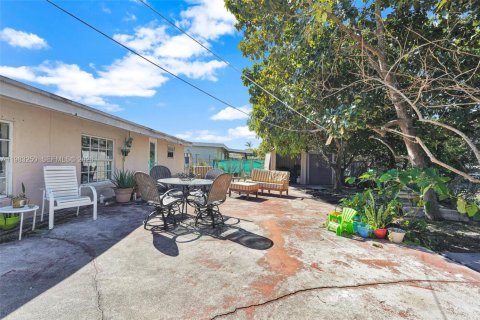 Купить виллу или дом в Майами, Флорида 3 спальни, 197.32м2, № 2048704 - фото 18