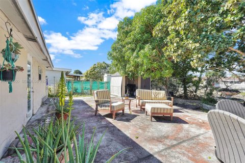 Купить виллу или дом в Майами, Флорида 3 спальни, 197.32м2, № 2048704 - фото 25