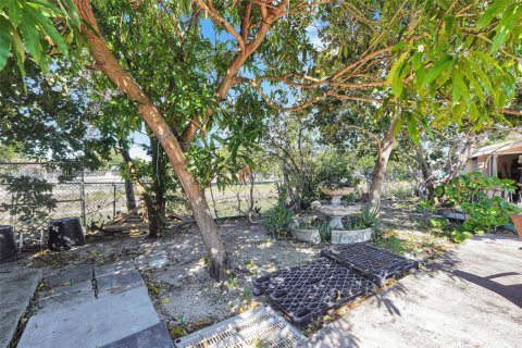 Купить виллу или дом в Майами, Флорида 3 спальни, 197.32м2, № 2048704 - фото 12