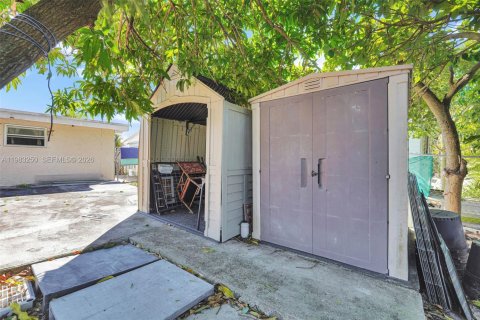 Купить виллу или дом в Майами, Флорида 3 спальни, 197.32м2, № 2048704 - фото 24